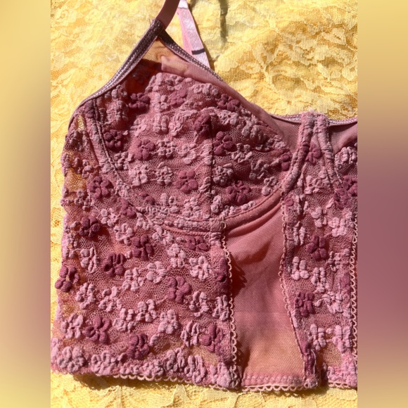 VTG 90s Strawberry Pink mauve Floral Lace Bodice Top • cropped lingerie tank - Picture 5 of 8